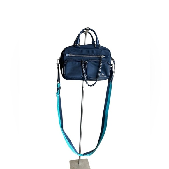 Michael Kors Elliot MD Utility Camera Navy Color Medium - Picture 1 of 8